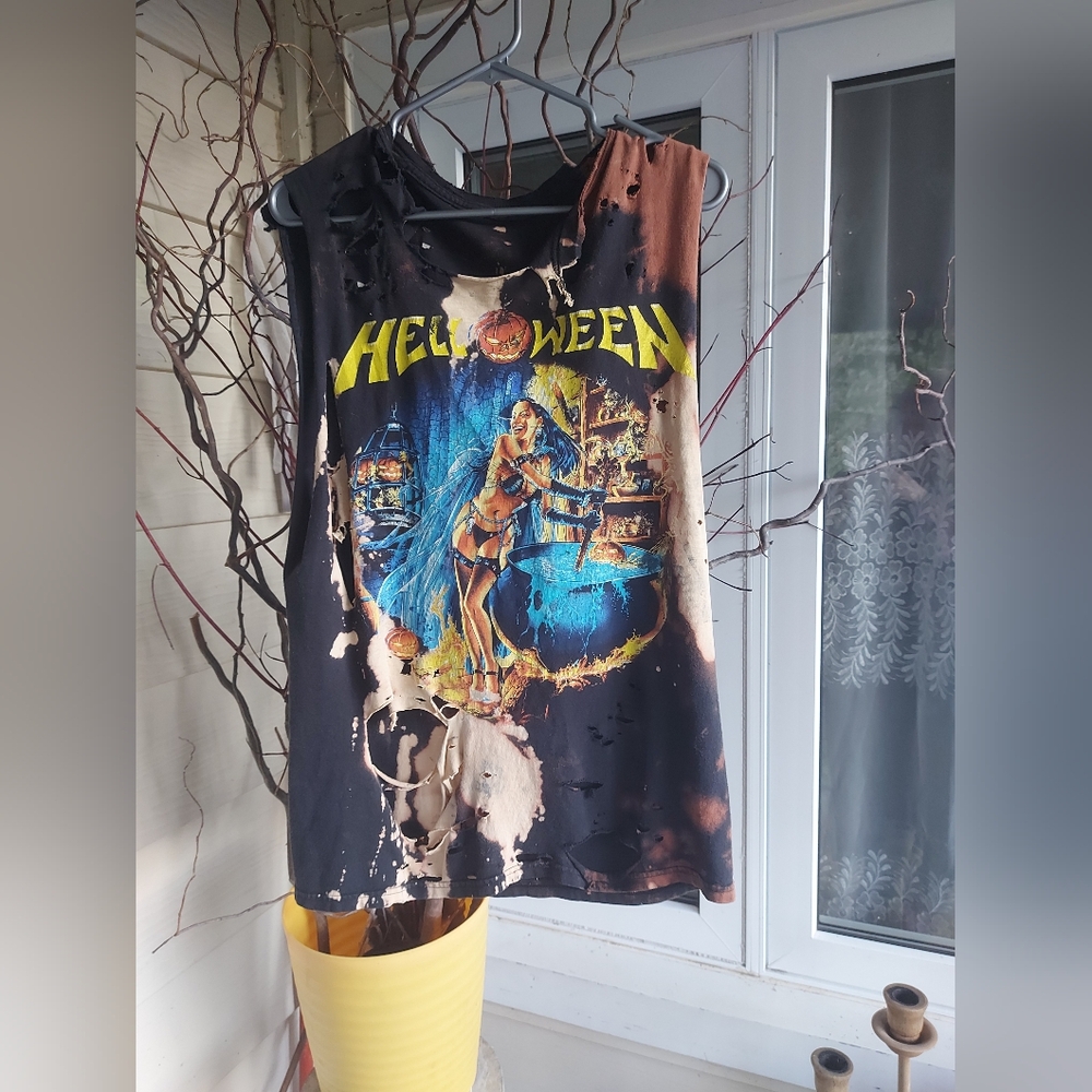 🎃🔥||Hell-o-ween distressed band tank|| bleach ripped metal/grunge tee||🔥🎃